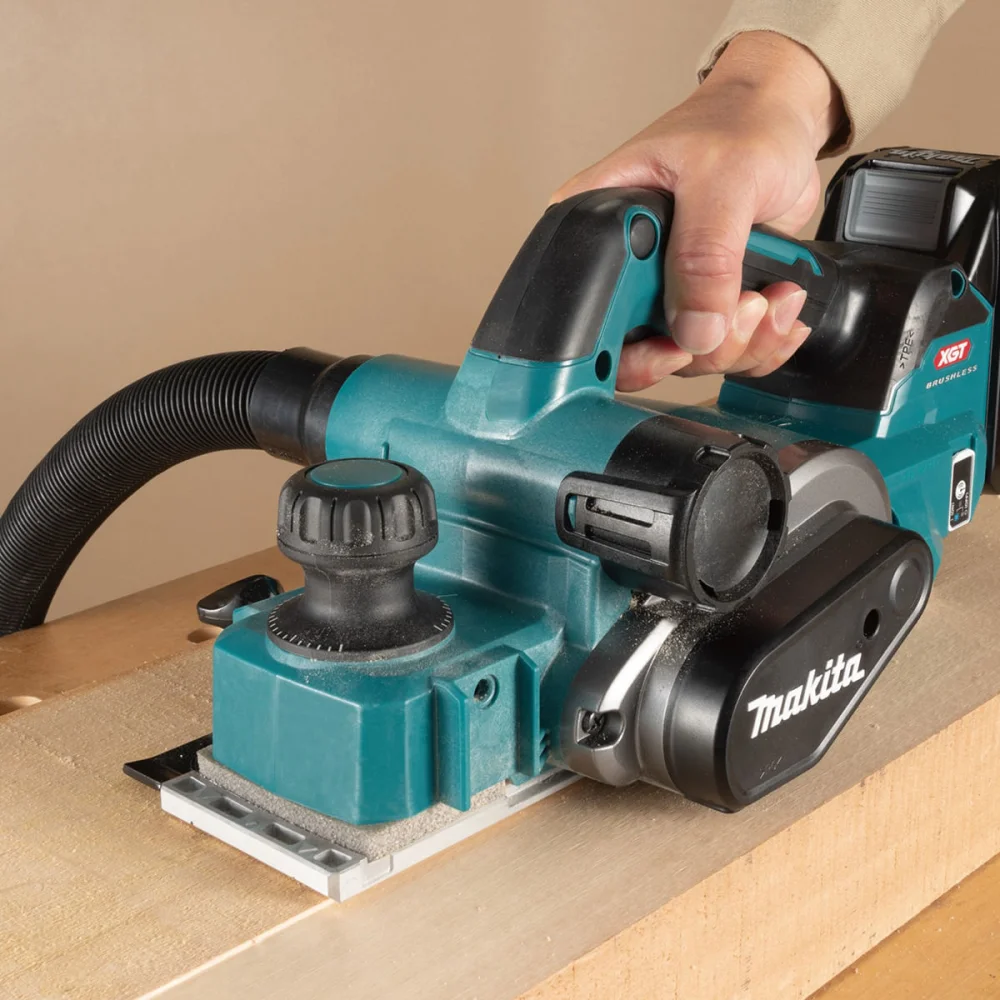 Plaina 82mm à Bateria Não acompanha 40V KP001GZ Makita