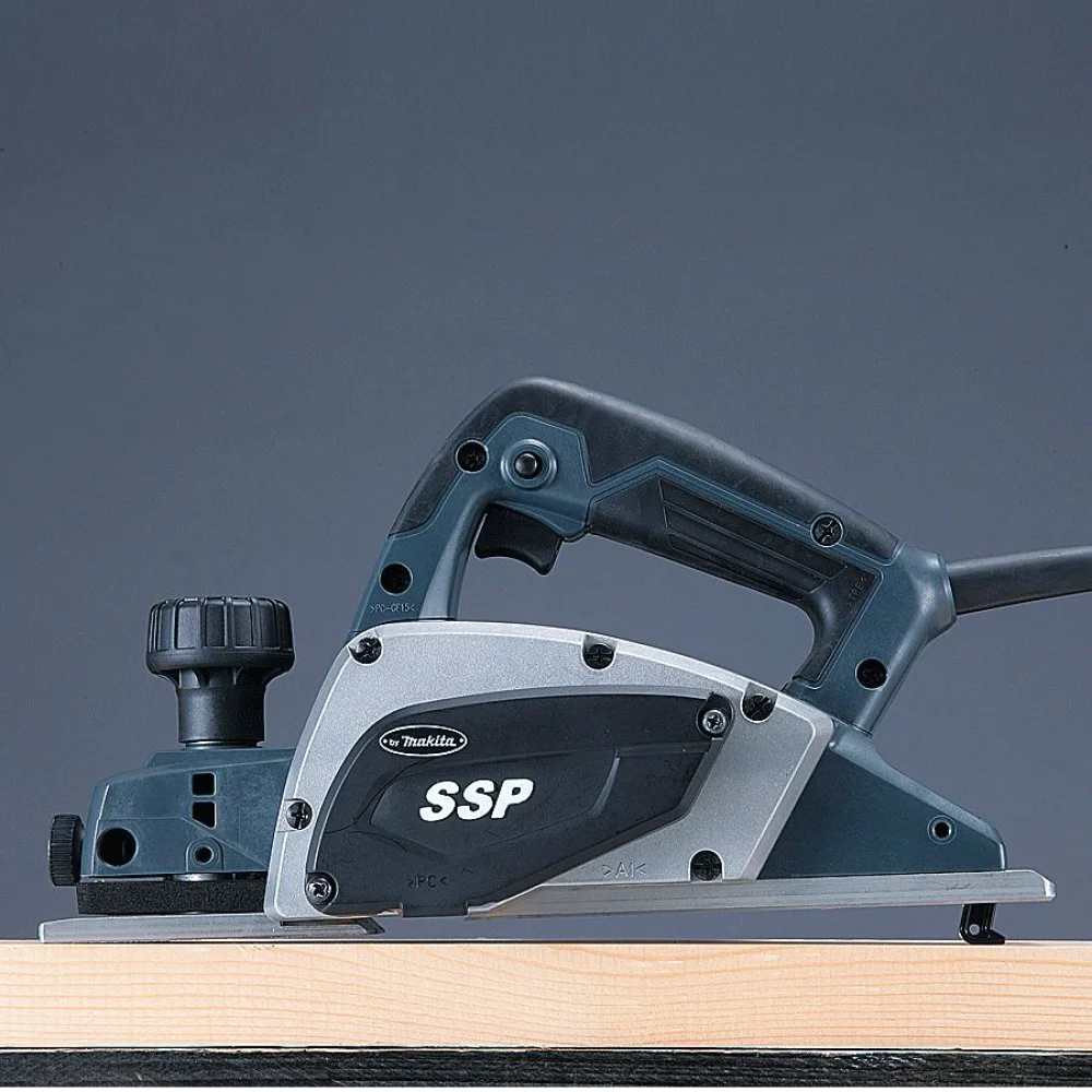 Plaina Elétrica 82mm 580 Watts MKP082 Makita