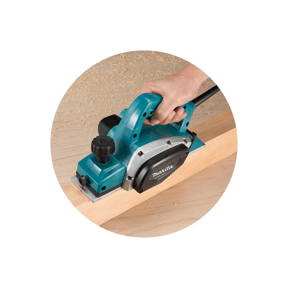 Plaina Elétrica Profissional 82mm 580 Watts M1902B Makita