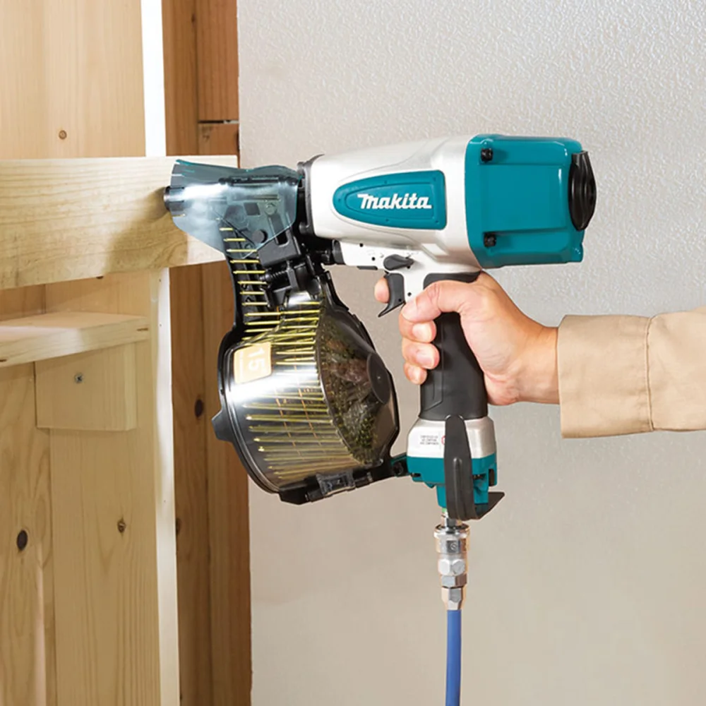 Pregador Pneumático 65mm AN613 Makita