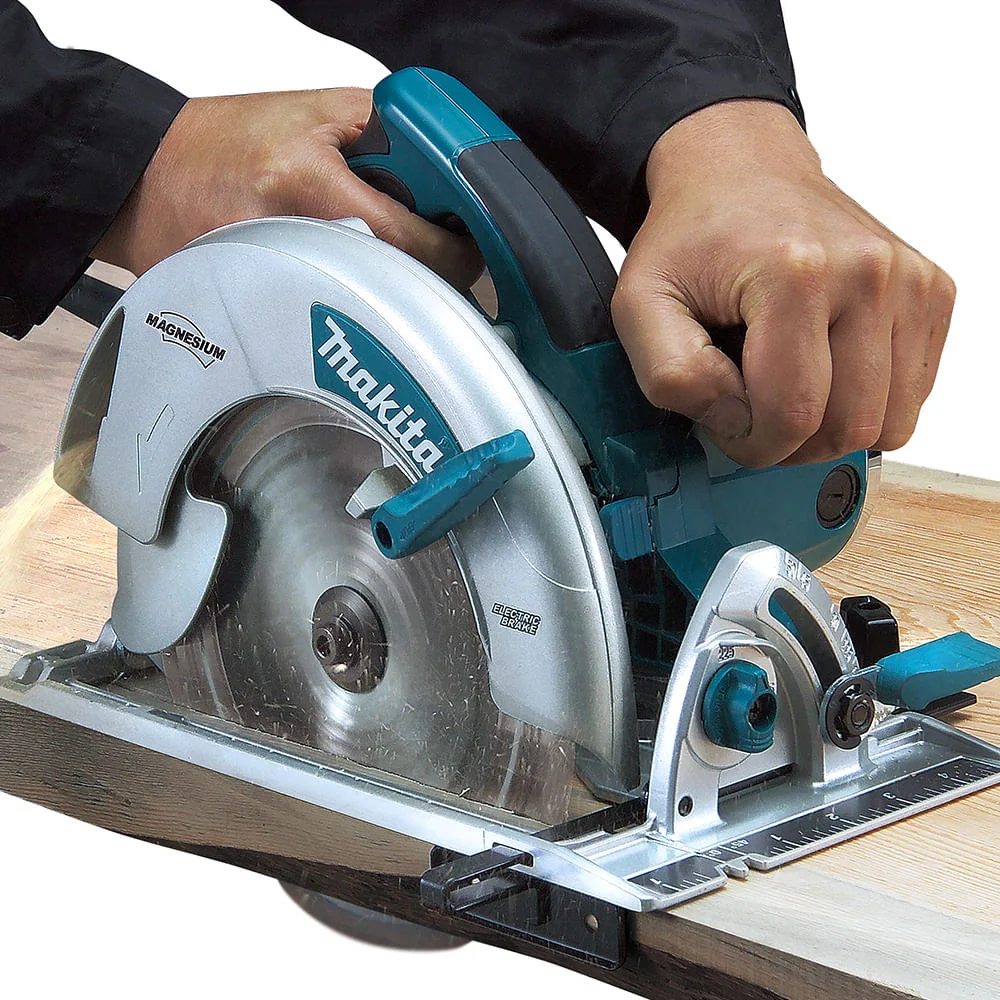 Serra Circular 1800 Watts 5008MG Makita