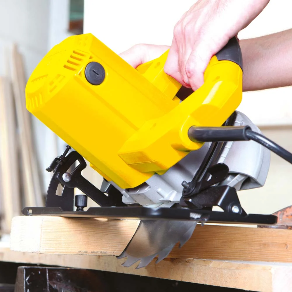 Serra Circular 185mm 1.700 Watts STSC1718 Stanley