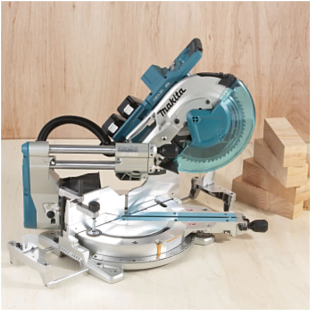 Serra Circular de Esquadria à Bateria 305mm DLS212PT2 Makita Outlet 220 Volts