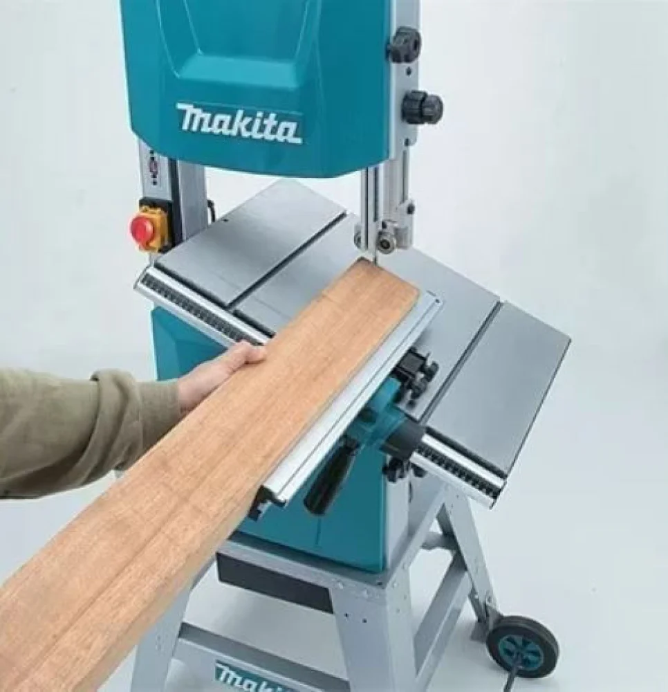 Serra de Fita de Bancada 165mm 900 Watts LB1200F Makita