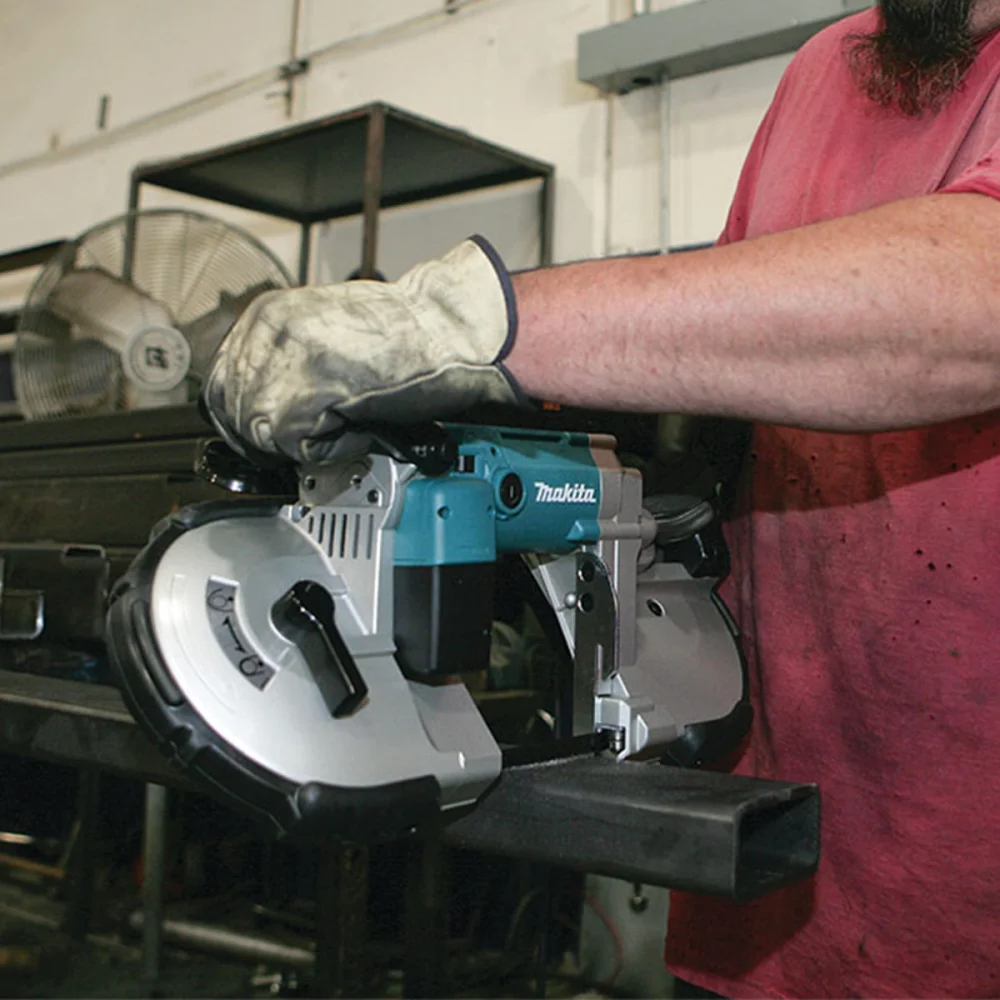 Serra De Fita Portátil 710 Watts 2107FK Makita Outlet 110 Volts