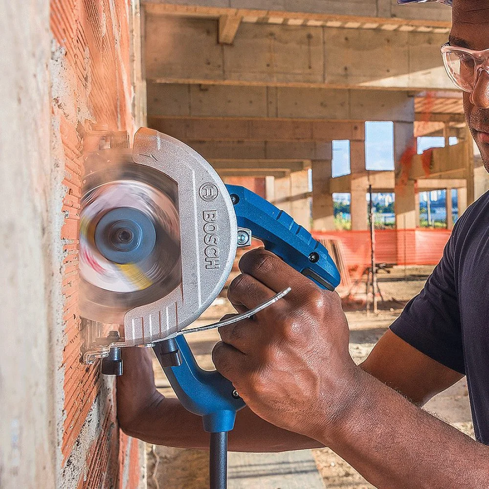 Serra Mármore Titan 125mm 1500 Watts GDC 151 e Disco de Corte Bosch