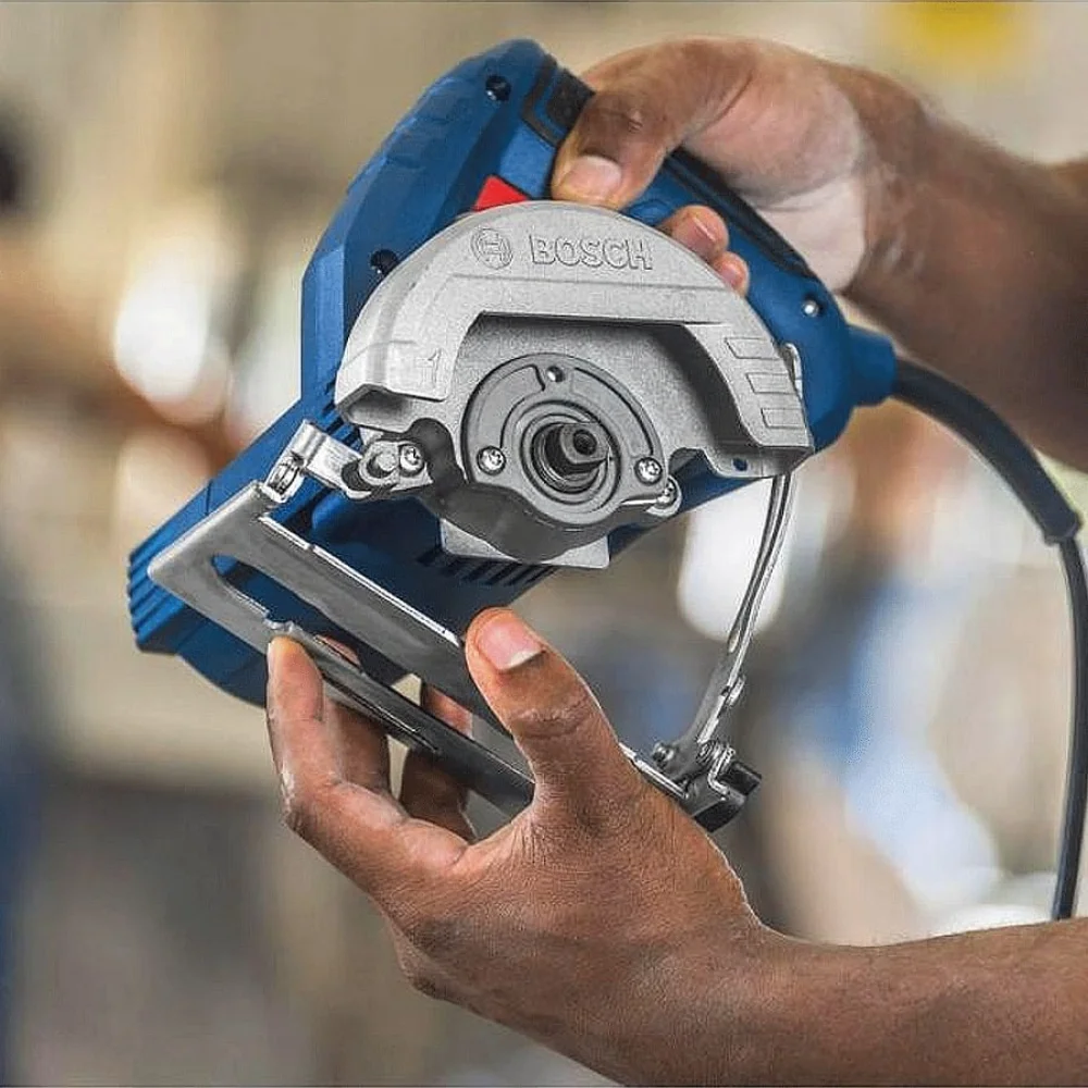 Serra Mármore Titan 125mm 1500 Watts GDC 151 e Disco de Corte Bosch