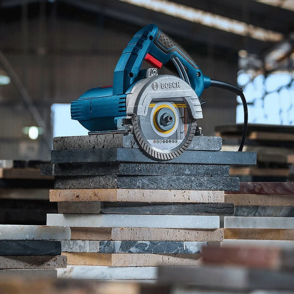 Serra Mármore Titan 125mm 1500 Watts GDC 151 e Disco de Corte Bosch