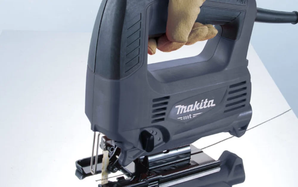 Serra Tico Tico 450 Watts M4301G Makita