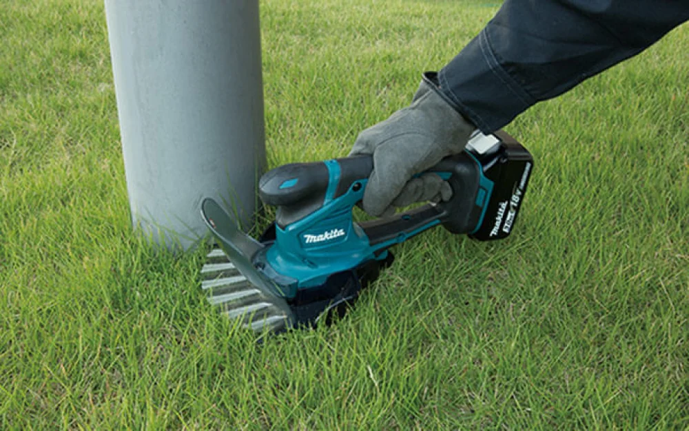 Tesoura para Grama à Bateria 18V DUM604RFX Makita