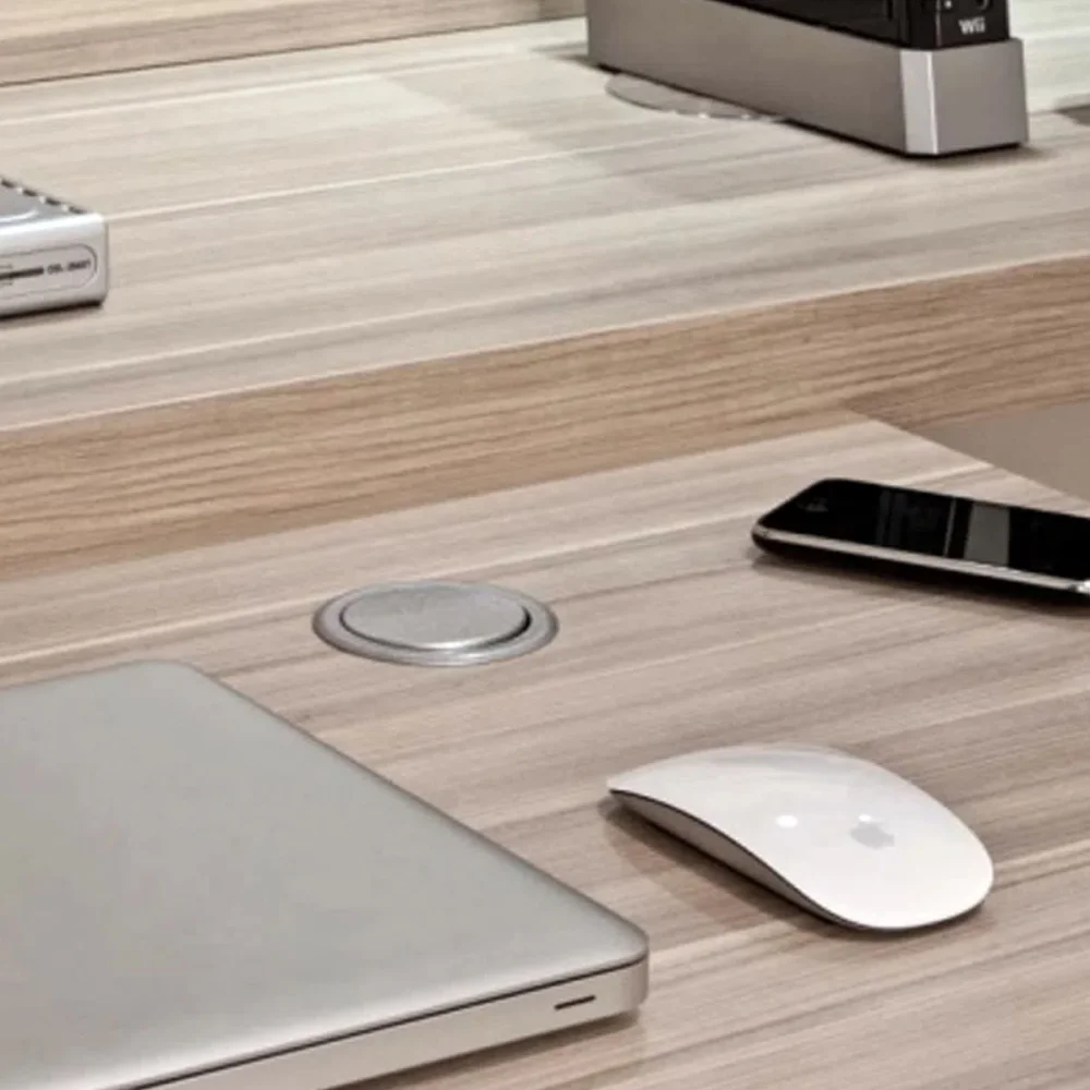 Torre de Tomada Multiplug 2 Tomadas e 2 USB Bivolt Outlet