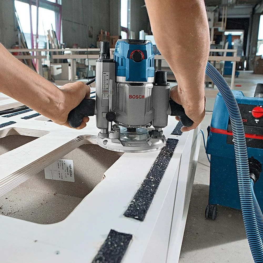 Tupia com Base Imersão 1.600 Watts GOF 1600 CE Bosch