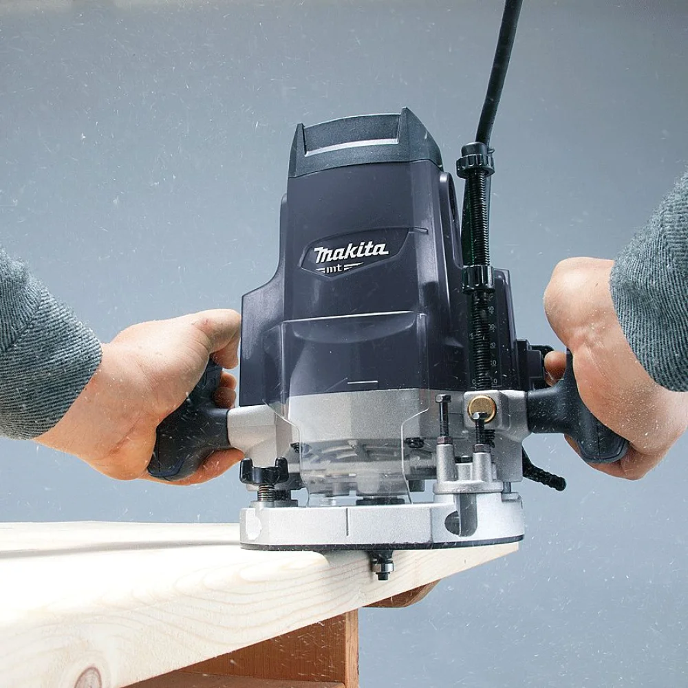 Tupia de Coluna 12mm 1.650 Watts M3600G Makita