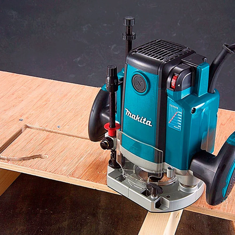 Tupia de Coluna 12mm com Freio Eletrônico RP2301FC02 Makita