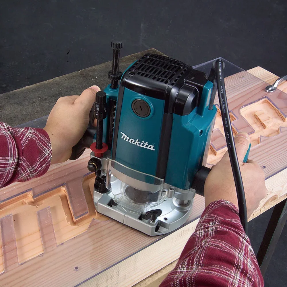 Tupia de Coluna 12mm com Iluminação 1650W RP1801F Makita - Outlet