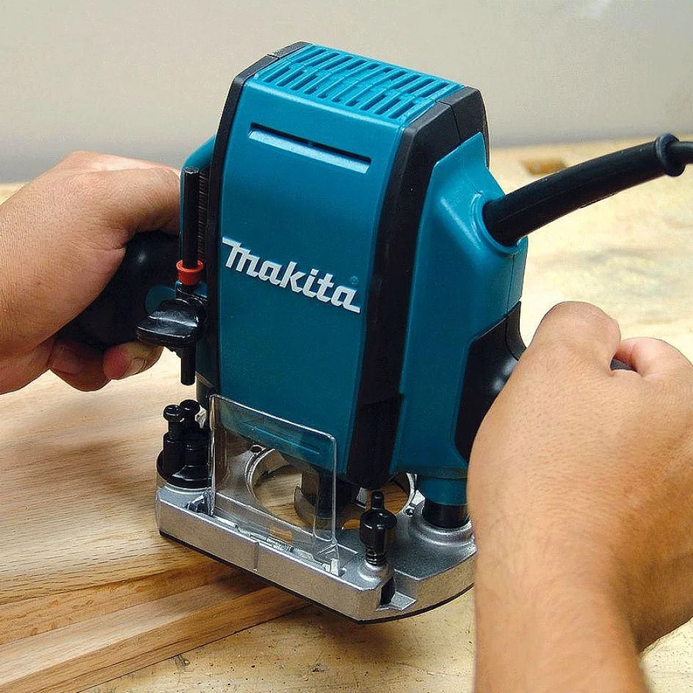 Tupia de Coluna 6mm e 8mm 900 Watts RP0900 Makita