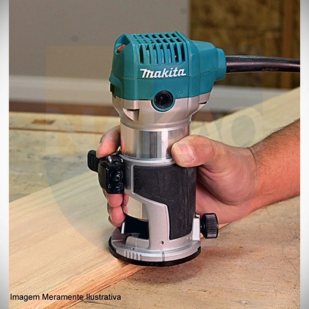 Tupia Laminadora Manual 6mm 710 Watts RT0700C Makita