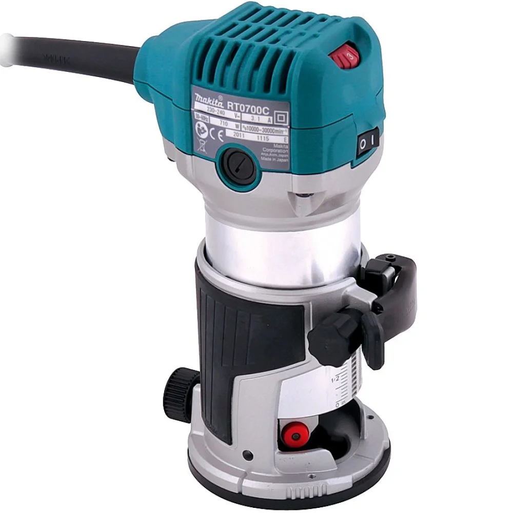 Tupia Laminadora Manual 6mm 710 Watts RT0700C Makita