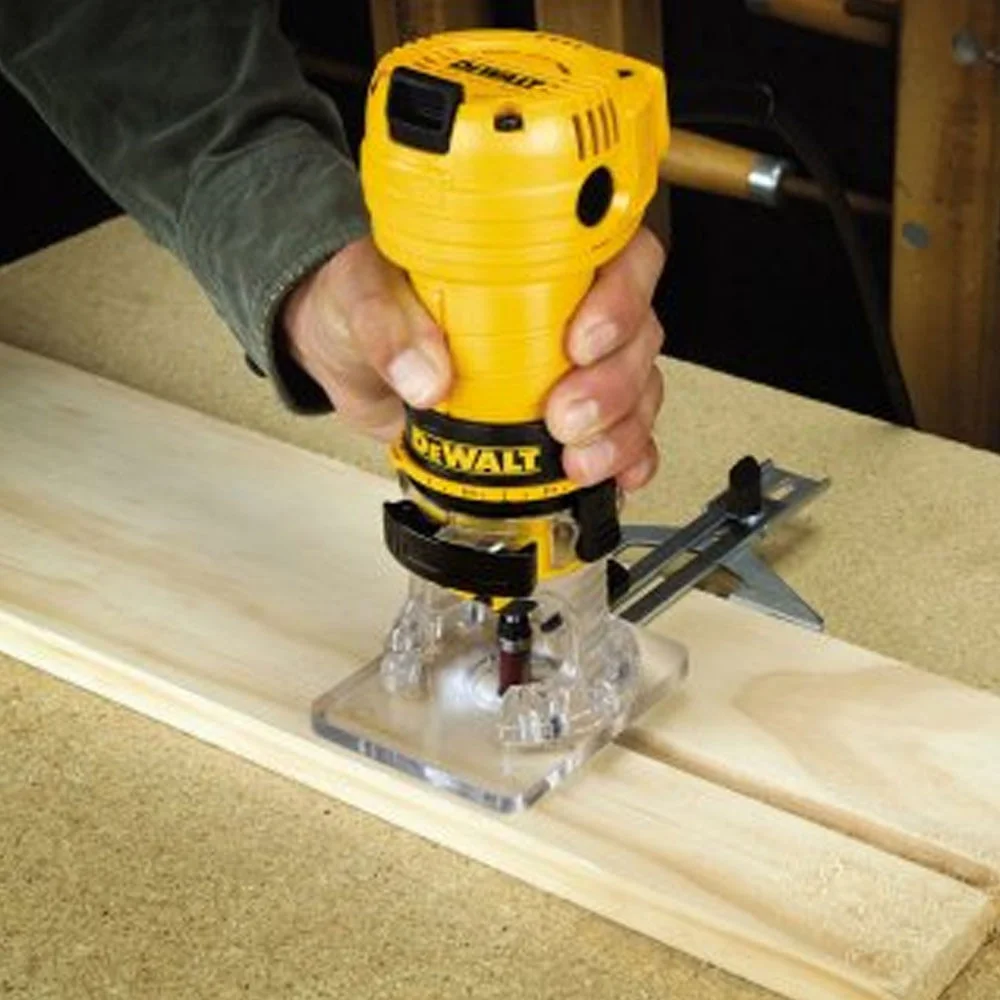 Tupia para Laminados com Guia Paralela Dewalt