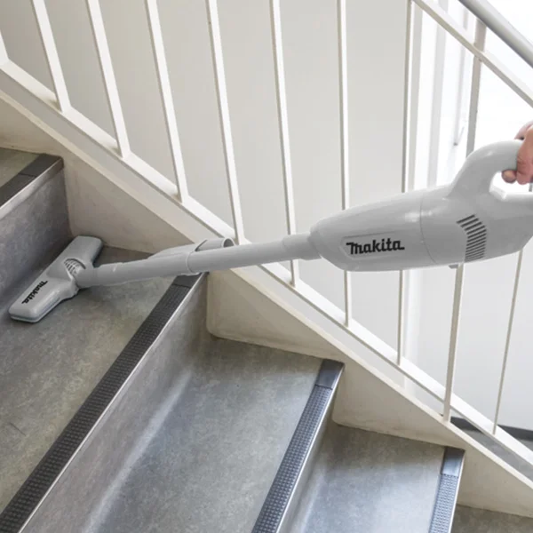 Aspirador de Pó à Bateria 12V Não acompanha CL106FDZW Makita Outlet