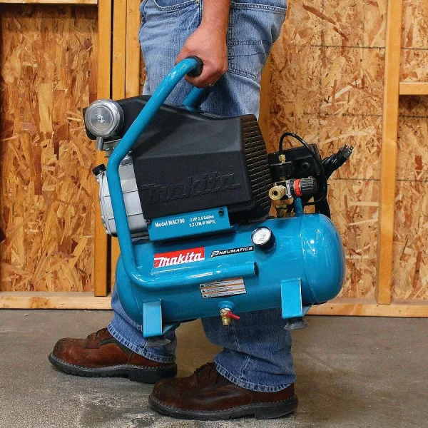 Compressor de Ar 2.0 Hp 9.0 Bar MAC700 Makita