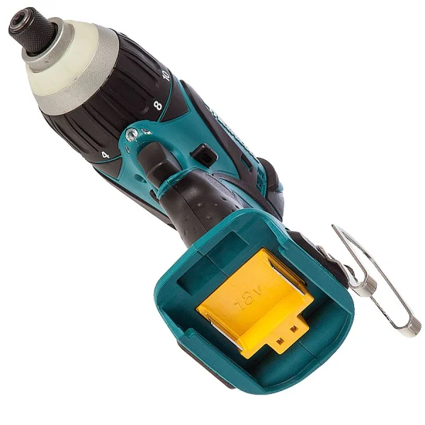 Furadeira de Impacto e Parafusadeira à Bateria 10mm 18V BTP140RFE Makita