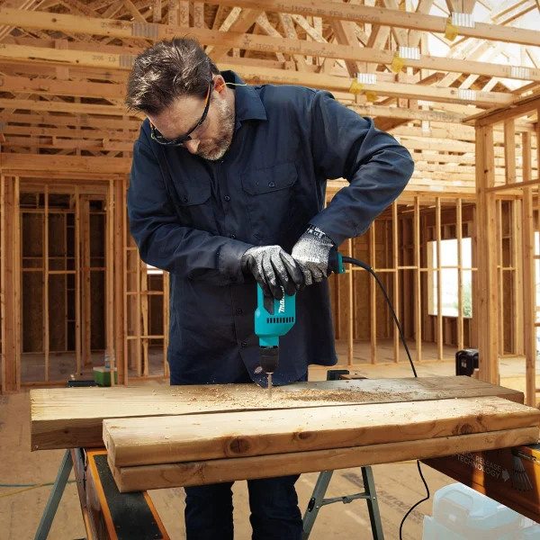 Furadeira de Mandril de Aperto Rápido 13mm 630 Watts DP4021 Makita