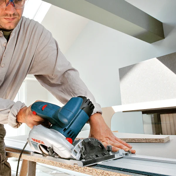 Kit Combo Serra Circular GKS 65 GCE Bosch e Trilho de 80cm e Acessórios 220 Volts