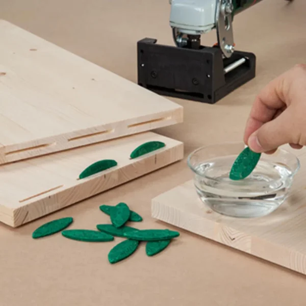 Kit Fresadora de Junção 4Pol 710W PJ7000 Makita e 40 Biscoitos