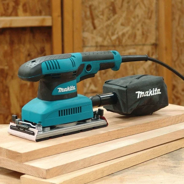 Kit Lixadeira Orbital 190 Watts BO3710 Makita e Caixa de Ferramentas 12 Pol