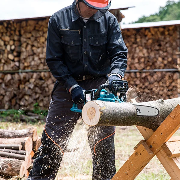 Kit Motosserra DUC353Z e Esmerilhadeira DGA504Z 4 Baterias Carregador DC18SH Makita