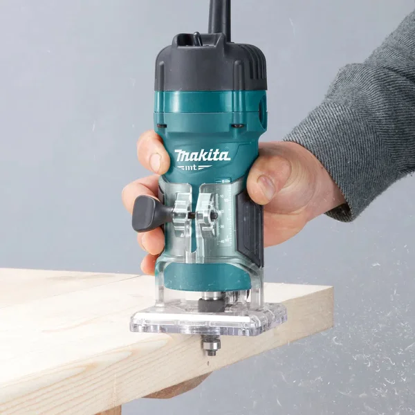 Kit Tupia Manual 6mm 530 Watts M3700B Makita e 3 Fresas D-16461 e Pinça 1/4 Pol