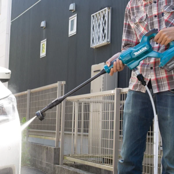 Lavadora de Alta Pressão 250 Watts à Bateria e Bateria 18V 3.0Ah DHW180ZC Makita