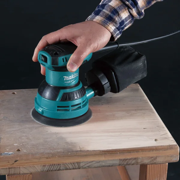 Lixadeira Rotorbital 125mm M9204B Makita