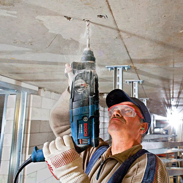 Martelete Rotativo Perfuração 820 Watts GBH 2 24-D Bosch Outlet 110 Volts