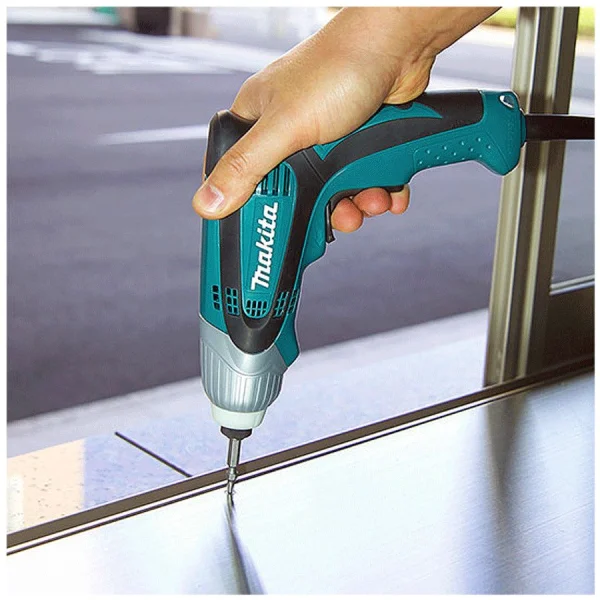 Parafusadeira de Impacto 230 Watts TD0100 Makita