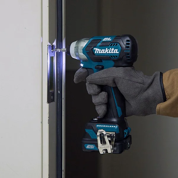 Parafusadeira de Impacto à Bateria 12V TD111DSAE Makita Bivolt