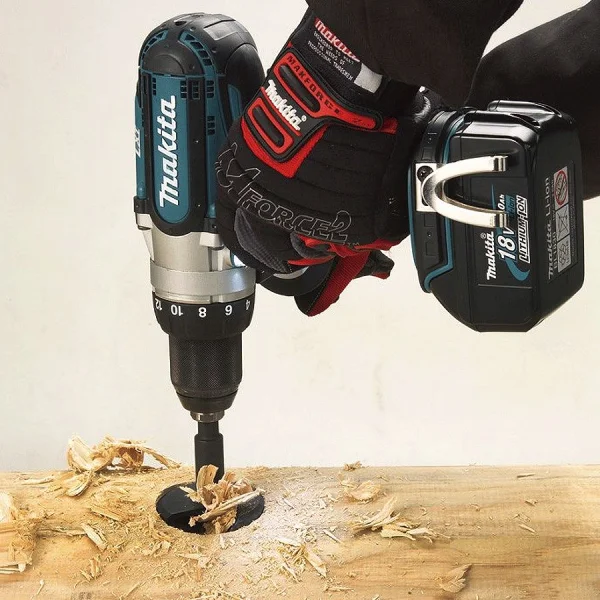 Parafusadeira e Furadeira à Bateria 13mm 18V DDF451RFE Makita