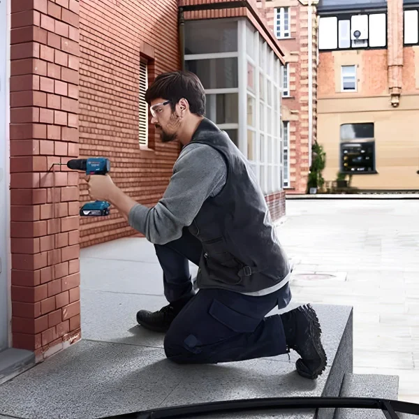 Parafusadeira e Furadeira à Bateria e 2 Baterias 18V e Maleta GSB 185-Li Bosch