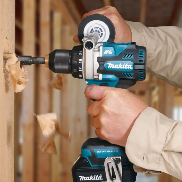 Parafusadeira Furadeira de Impacto à Bateria 18V e Maleta DHP486RFJ Makita