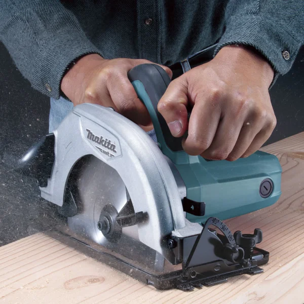 Serra Circular 1050 Watts 185mm M5802B Makita