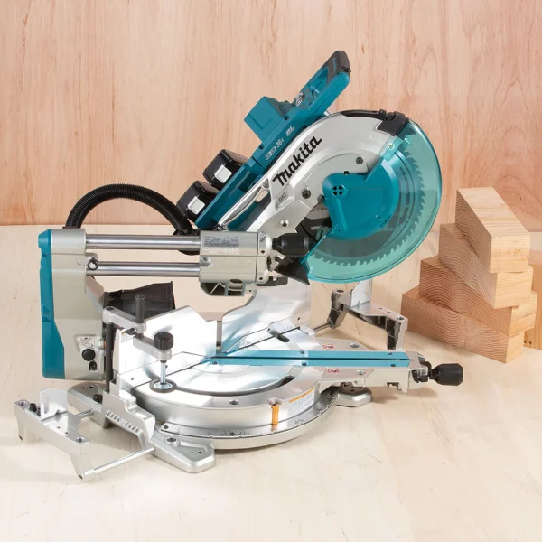 Serra Circular de Esquadria 305mm à Bateria 18V 5.0 Ah DLS211PT2 Makita