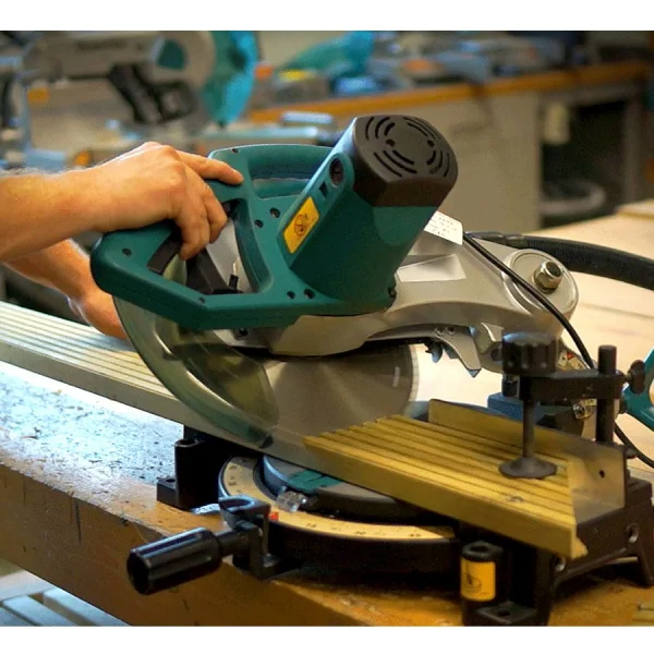 Serra de Esquadria 255mm 1.500 Watts MLS100 Makita