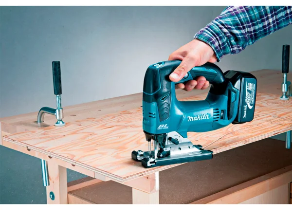 Serra Tico Tico à Bateria e Bateria 5.0Ah DJV182Z P Makita