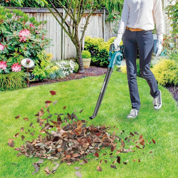 Soprador à Bateria e Bateria 12V e Carregador UB101DZC Makita