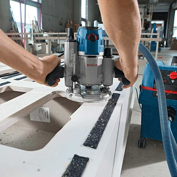 Tupia com Base Imersão 1.600 Watts GOF 1600 CE Bosch