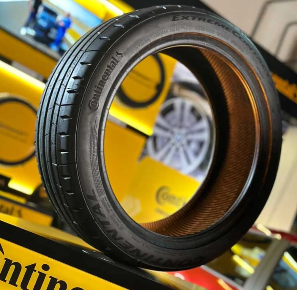 Pneu Continental 245/40R18 97Y XL Fr Extremecontact Sport 02