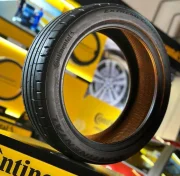 Pneu Continental 205/45Zr17 88W XL Fr Extremecontact Sport 02