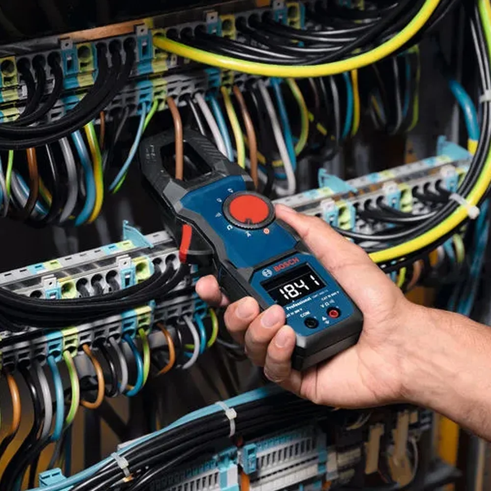 Alicate Amperimetro Digital 600V AC/DC CAT.III 600A AC Bosch GMC 600-15