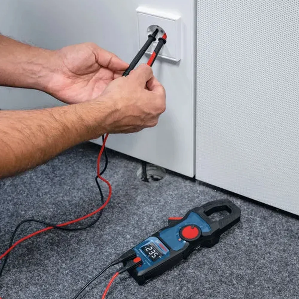 Alicate Amperimetro Digital 600V AC/DC CAT.III 600A AC Bosch GMC 600-15